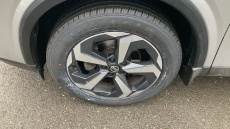 Nissan Qashqai 1.3 DiG-T MH N-Connecta 5dr Petrol Hatchback